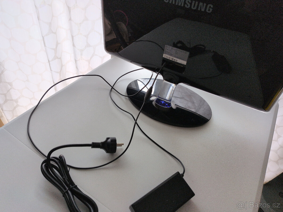 Monitor Samsung P2270 - 3