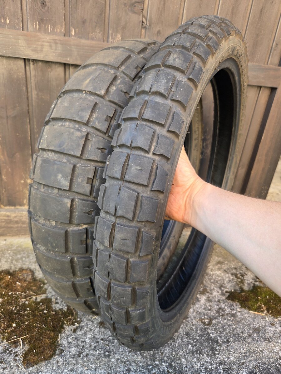 150/70 R18 + 90/90-21 Pirelli STR M+S // DOT1924 // 5mm