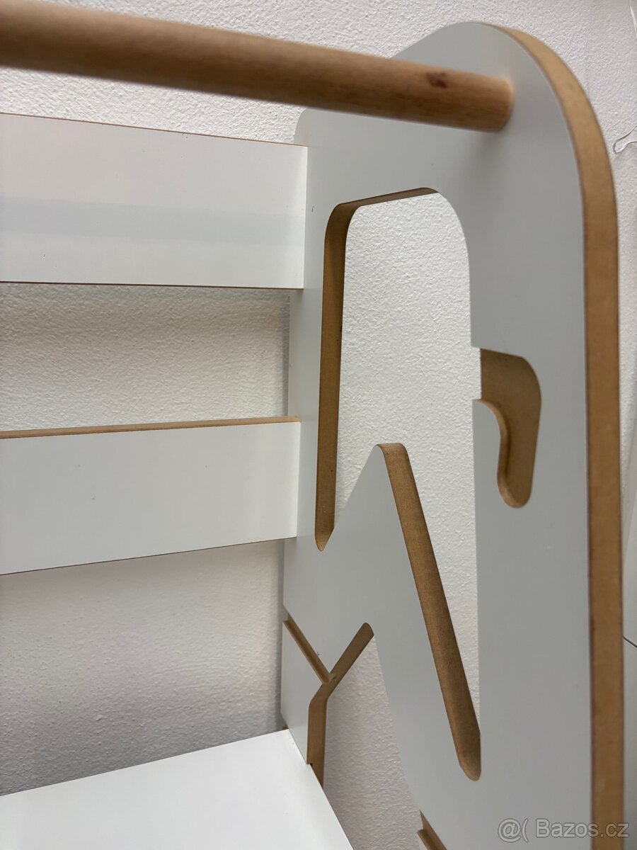 Rostoucí učící věž - 3