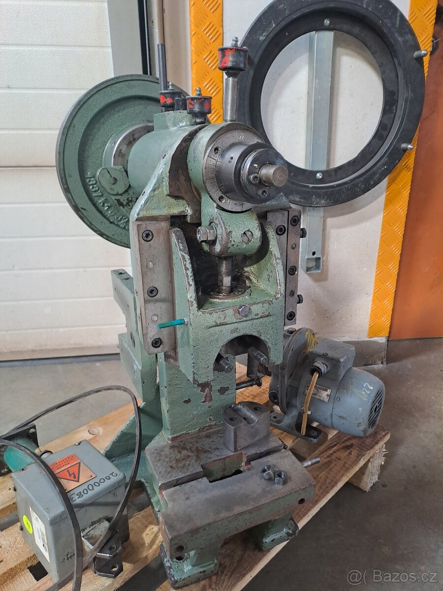 Excentrický lis - 3