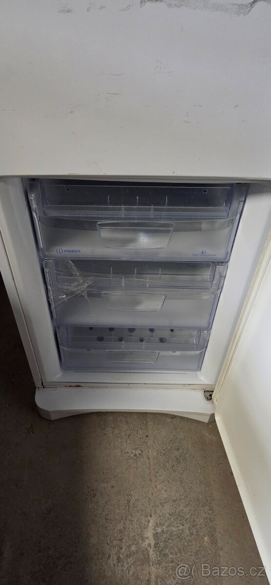 Lednice s mrazákem - 3