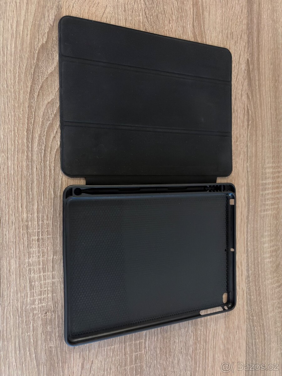Poudro / kryt na tablet Apple iPad 9,7" - TOP - 3