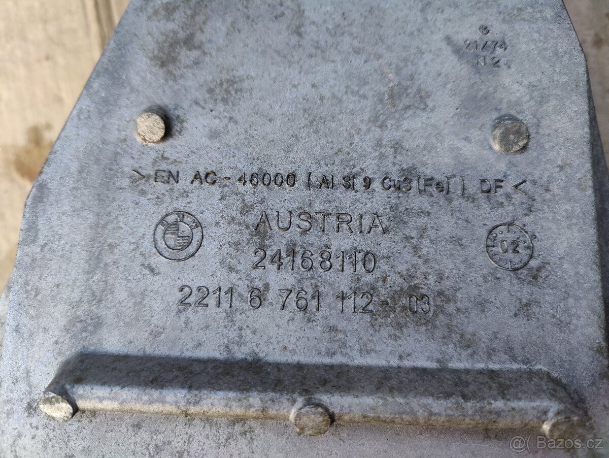 Držáky motoru z E60 M54B30 - 3