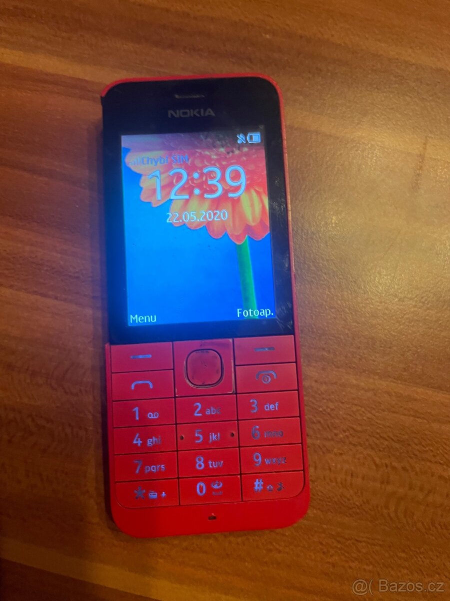 Nokia 220 4G Dual SIM-poškozený kryt - 3