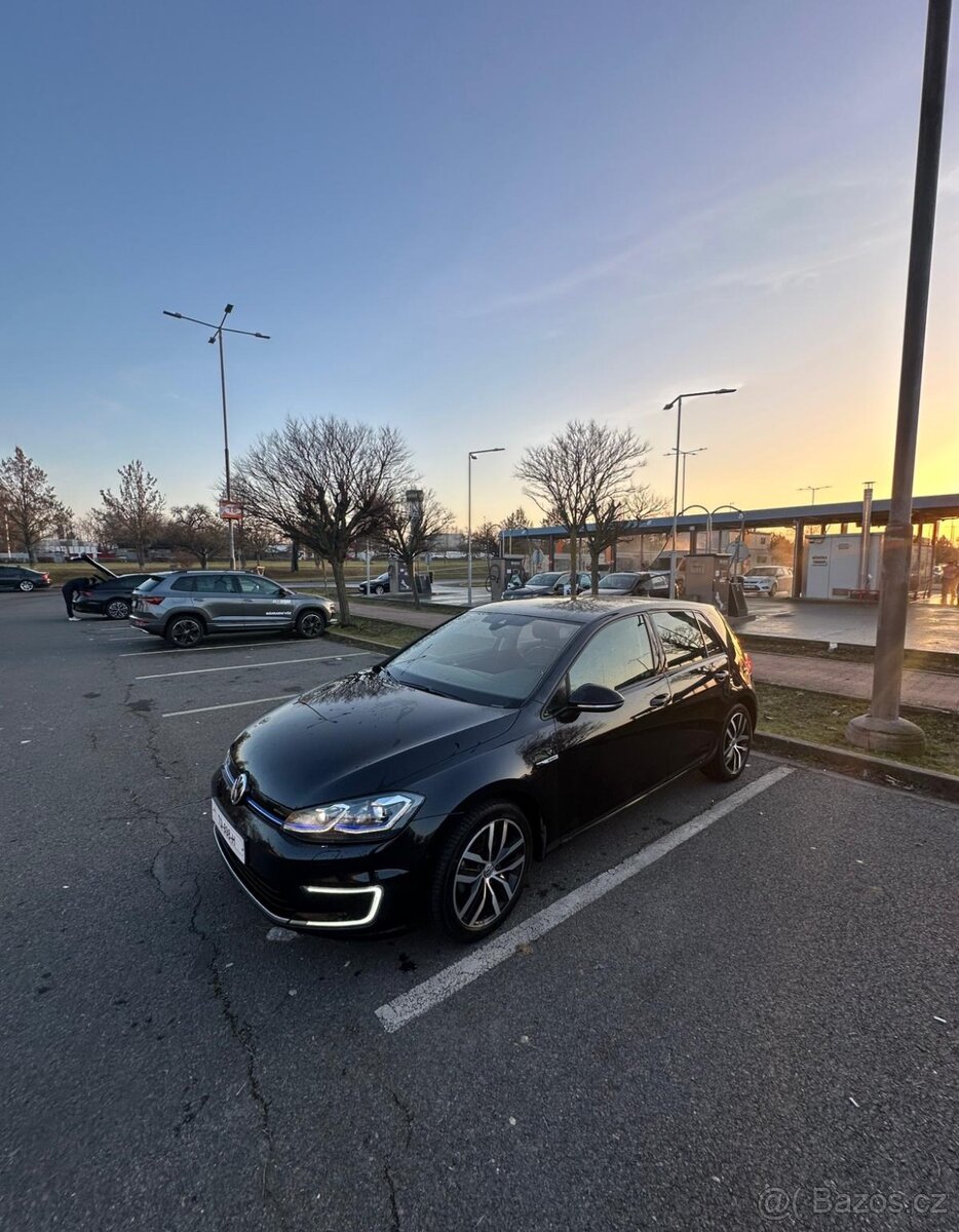 Volkswagen e-Golf 2018 | MAX výbava | SOH 93 % 🔋 - 3