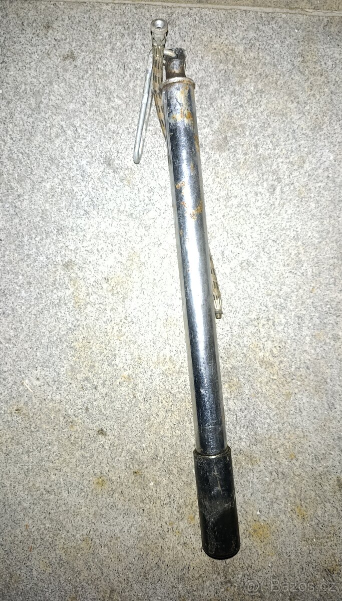 Stará pumpička na kolo - 3