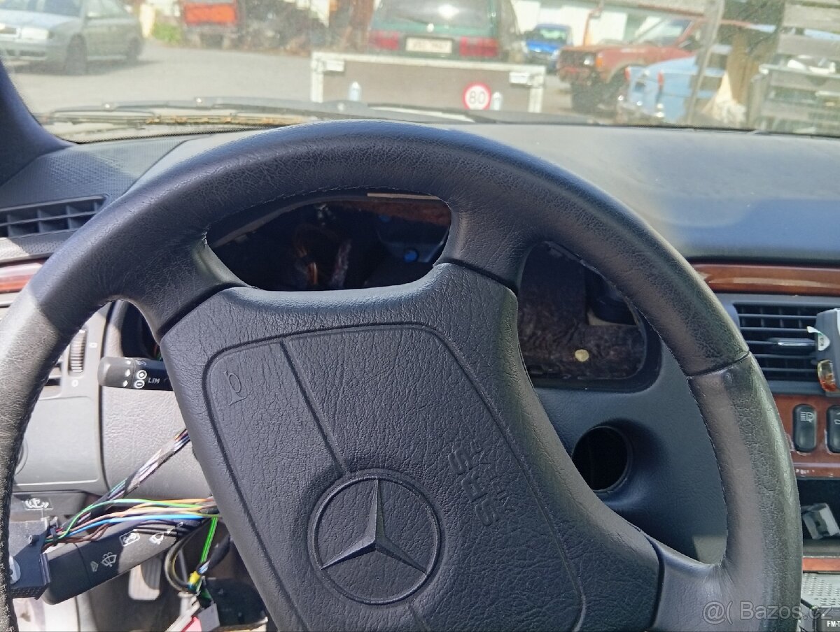 Mercedes E280 díly LEVNĚ - 3