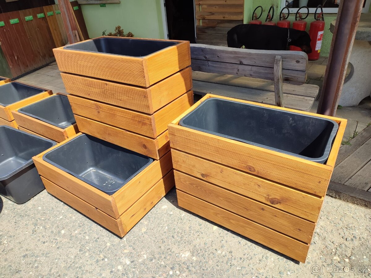 Vyvýšené modřínové truhlíky - 3