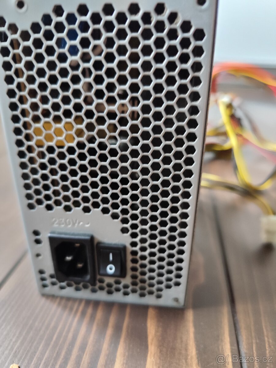 PC zdroj 300W - 3
