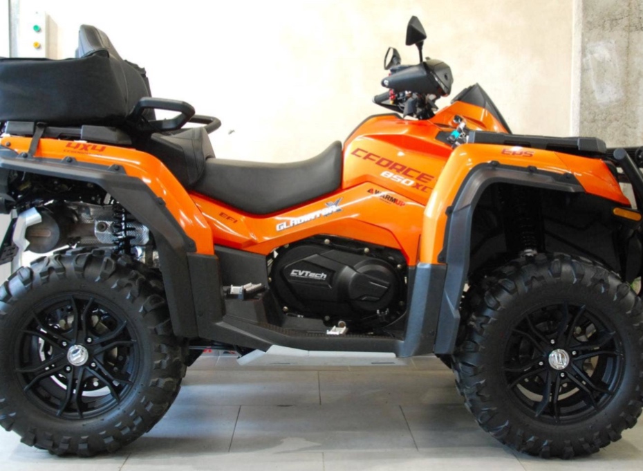 CF MOTO GLADIÁTOR X850