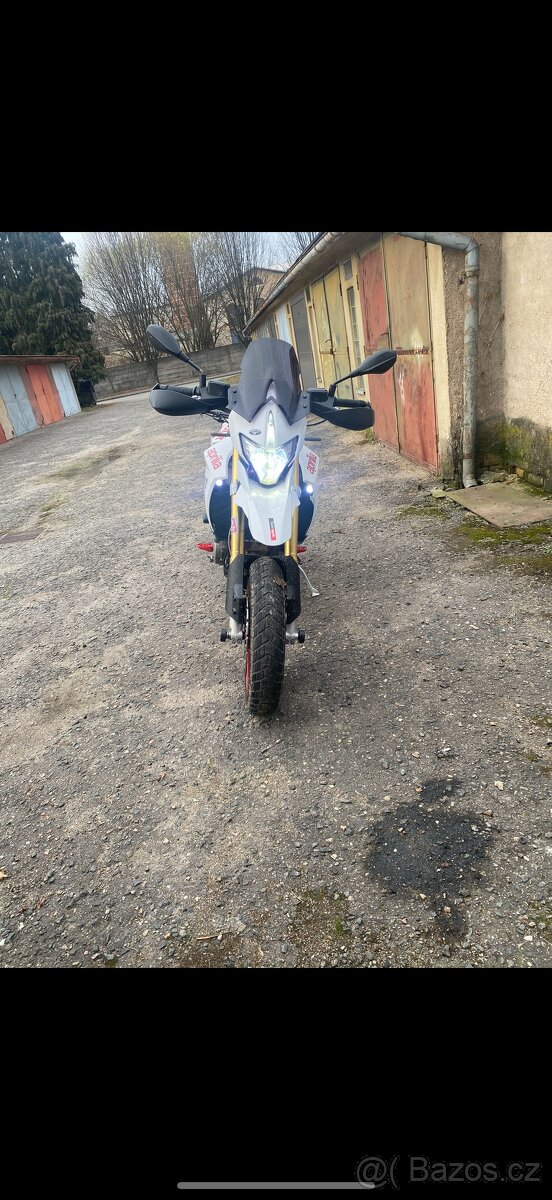 Aprilia dorsoduro 750