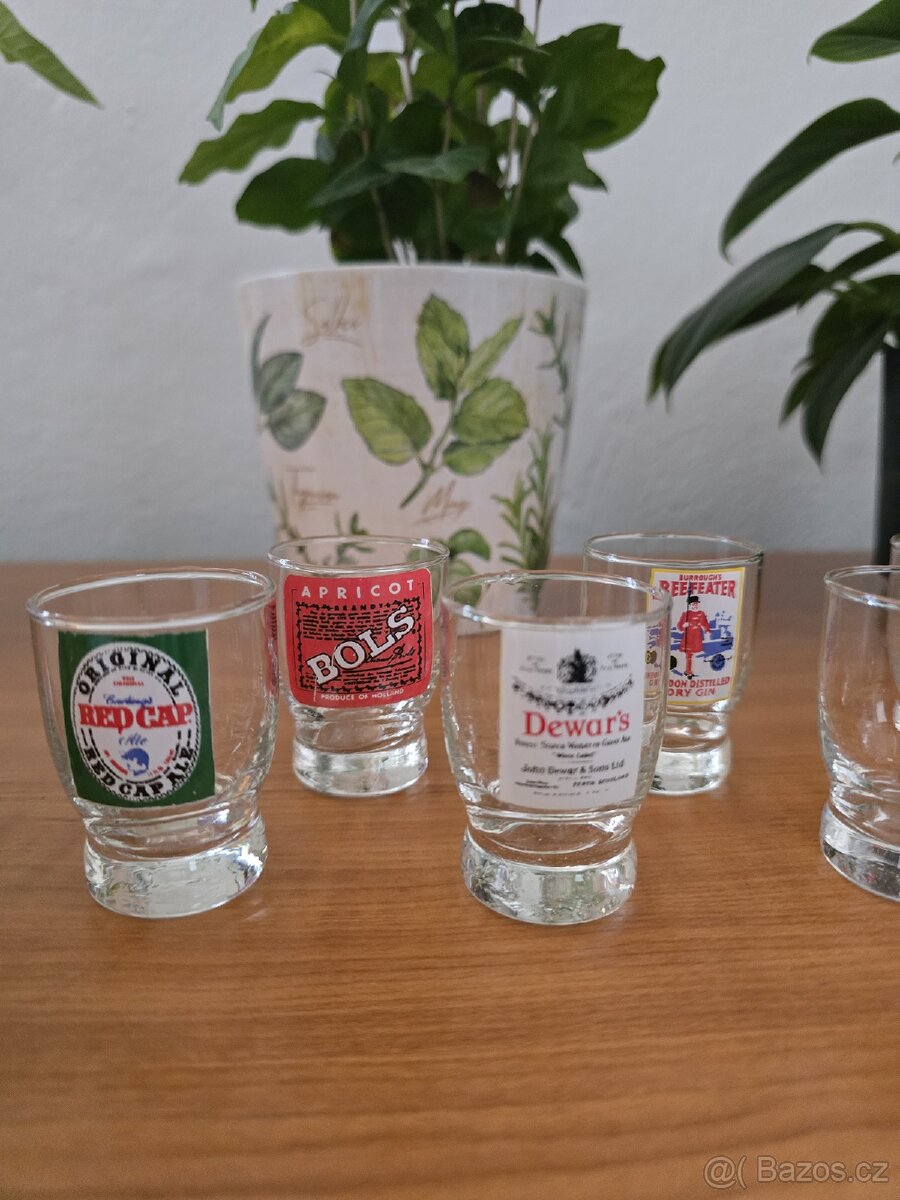 6 retro panákovek - 3