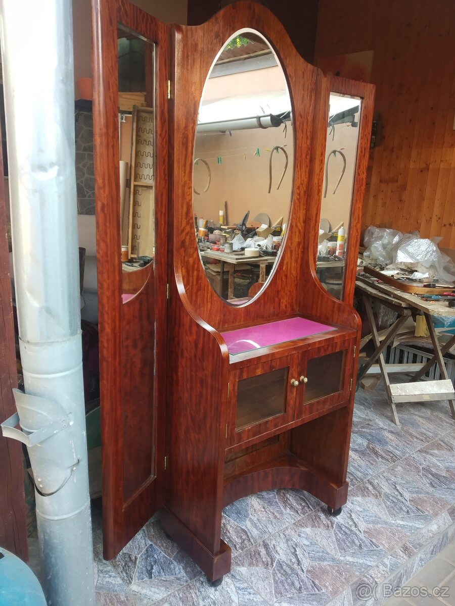 Toaletka,I.republika. - 3