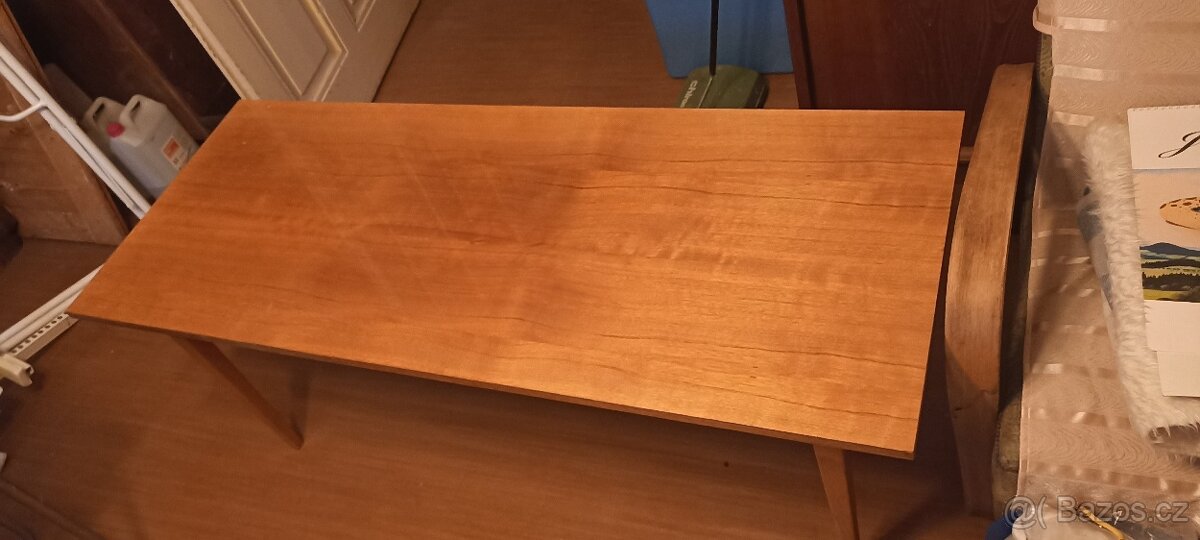 Konferenční stolek + dvě židle - 3