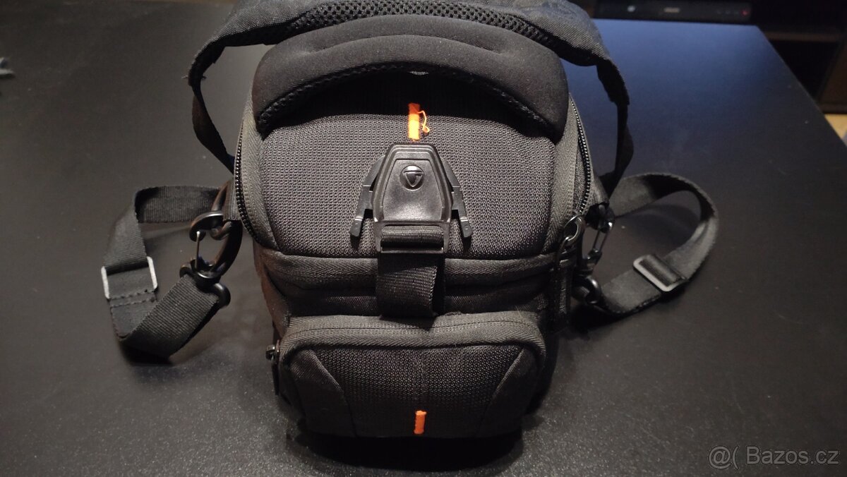 Kodak Pixpro AZ527 s vybavením. - 3