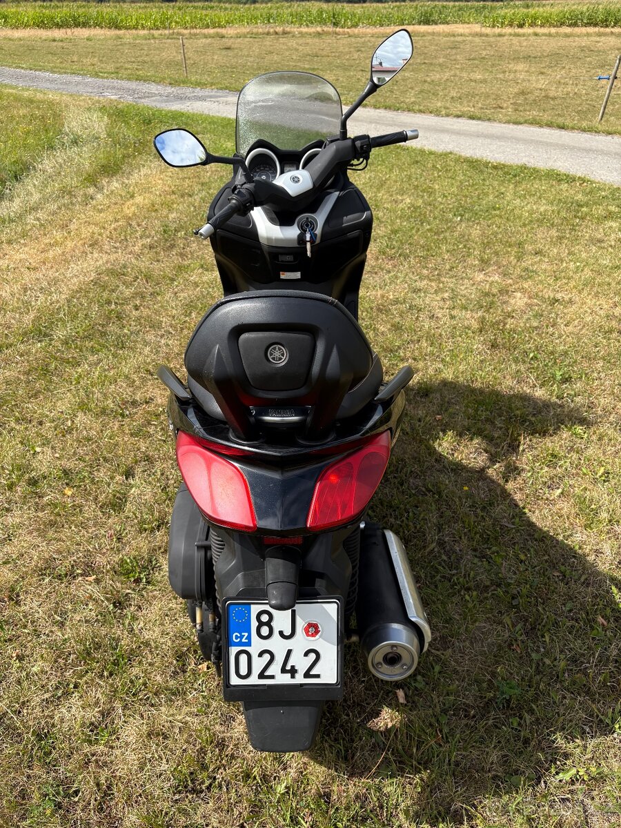 Skůtr yamaha xmax 250 - 3