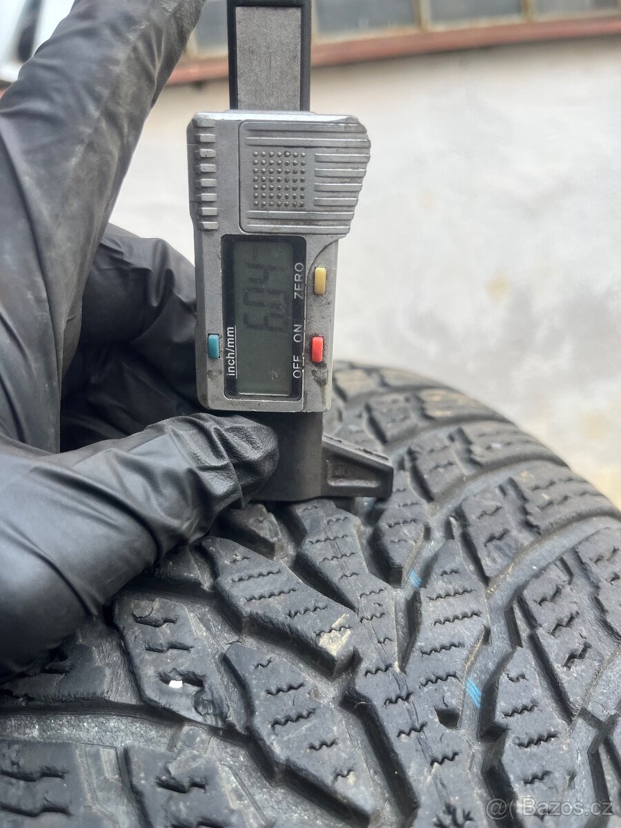 205/60 r16 Nokian zimní 2ks - 3