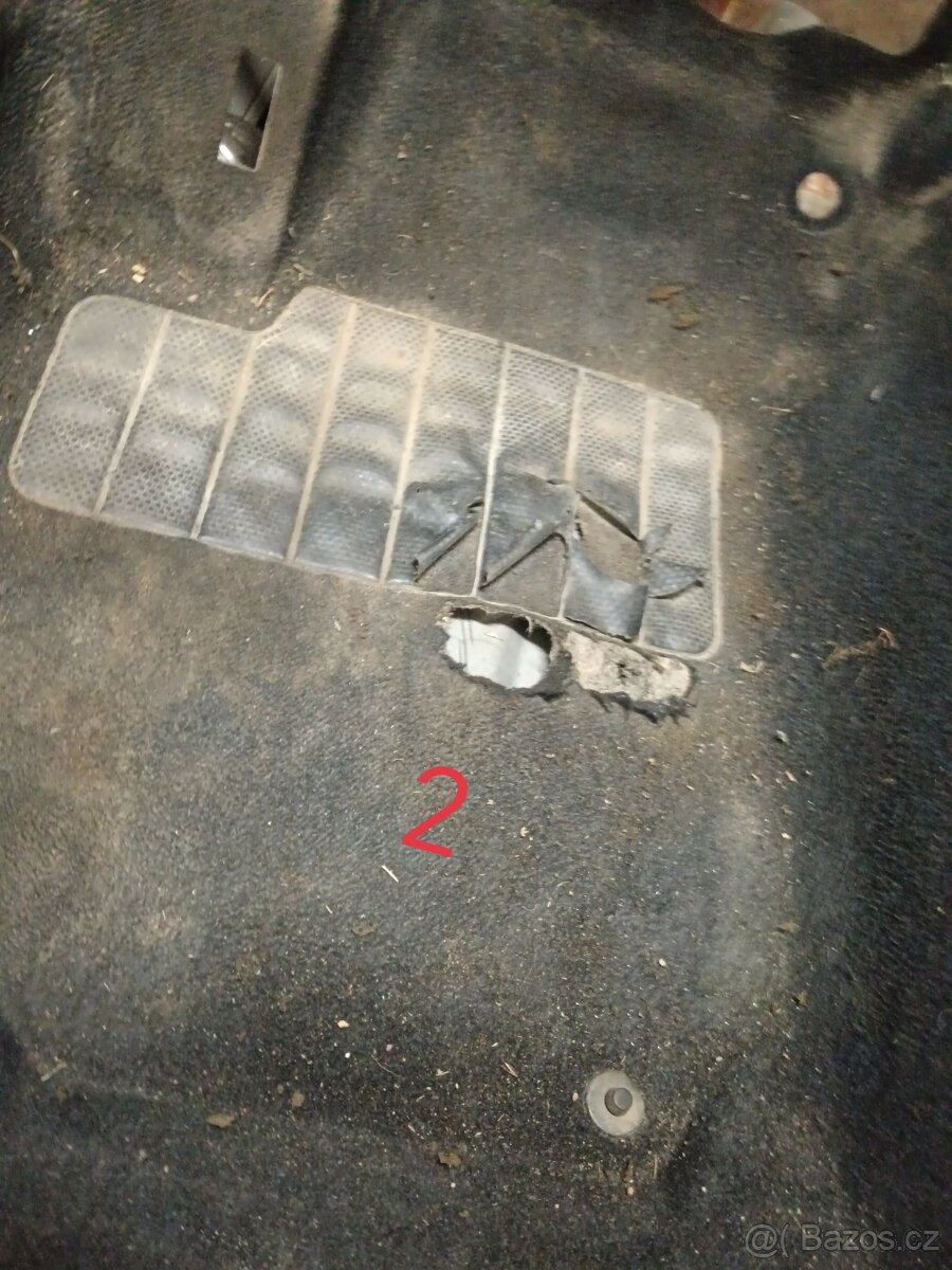 Škoda Octavia 1 černý koberec - 3