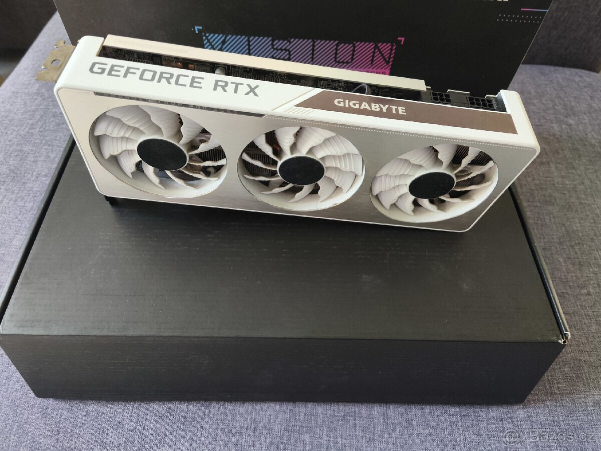 Gigabyte RTX 3070 VISION OC 8G - 3