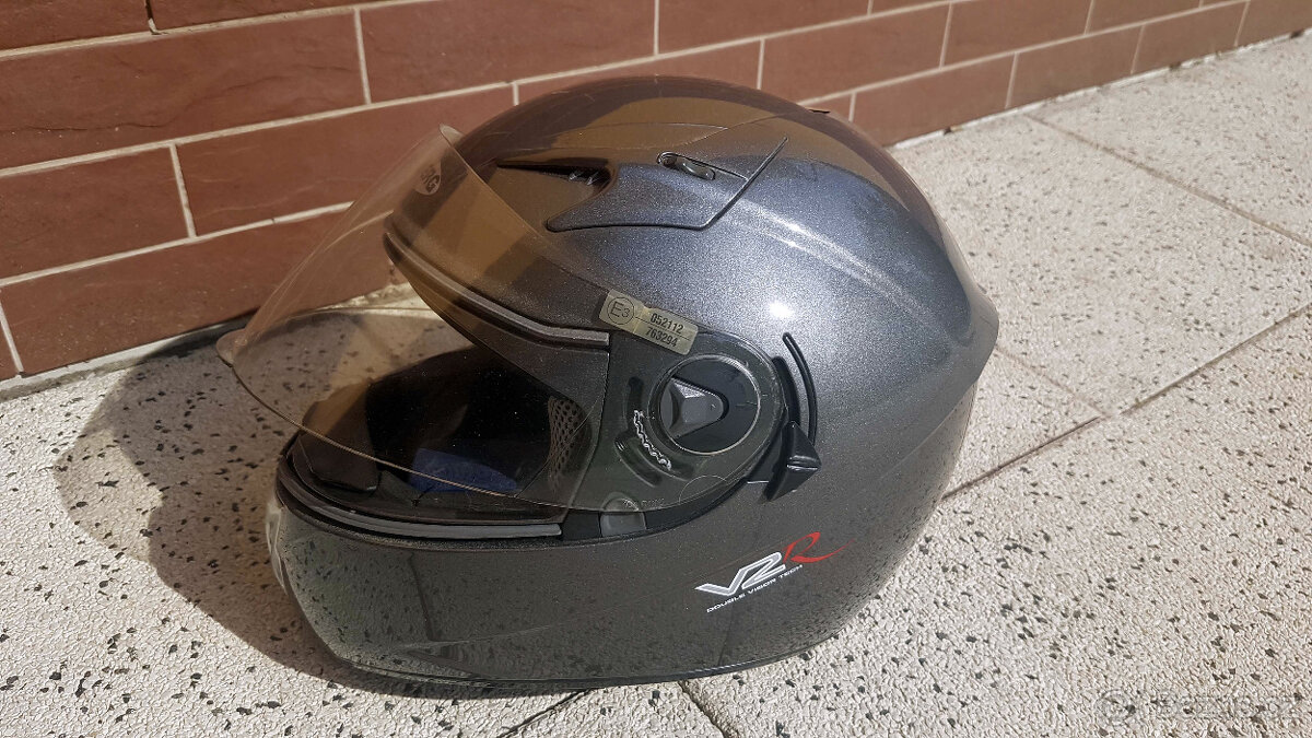 Helma Caberg velikost S - 3