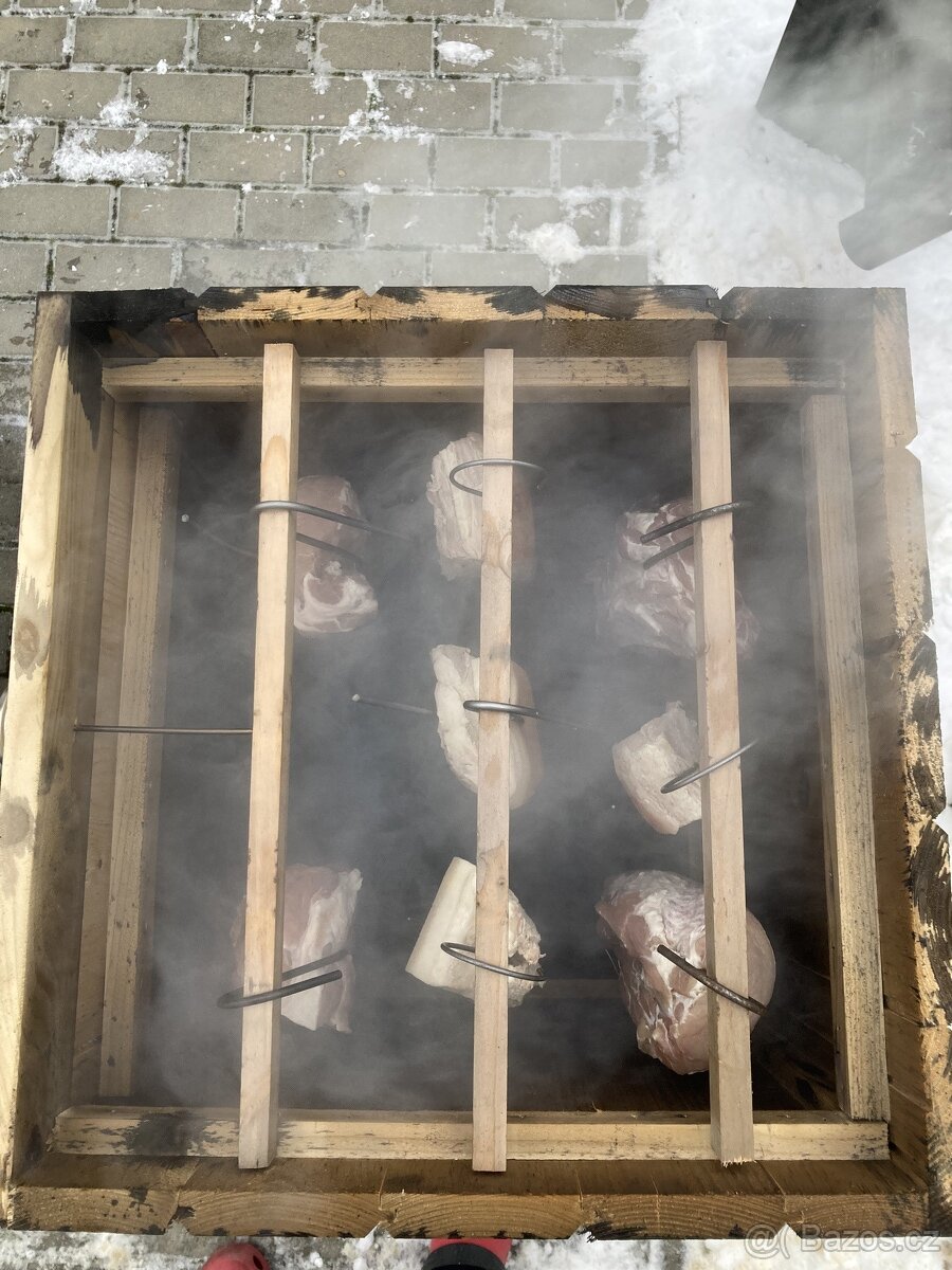 Dřevěná udírna s topeništěm komplet - 3