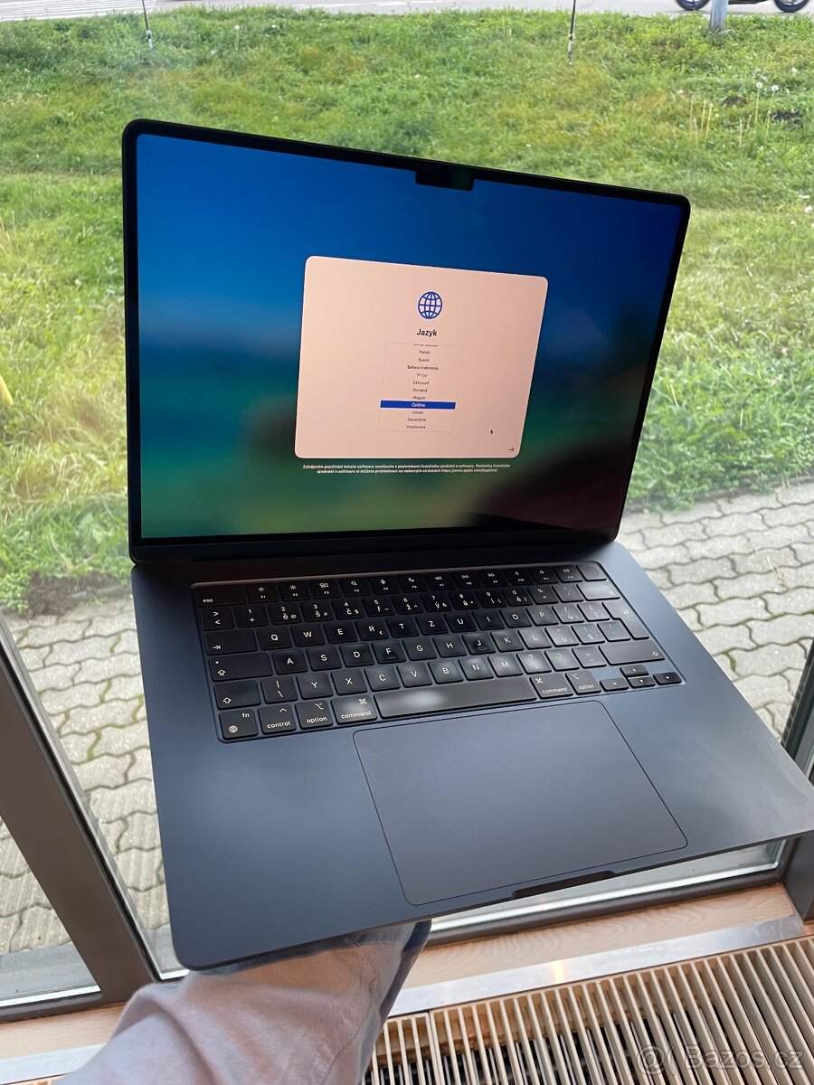 Apple Macbook Air 15,3” (2023)/512GB SSD/16GB/inkoustová/35W - 3