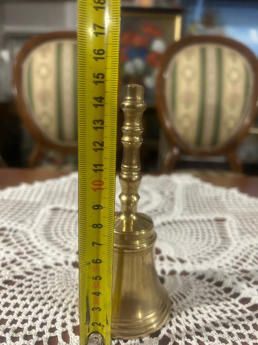 Mosazný zvoneček - 3