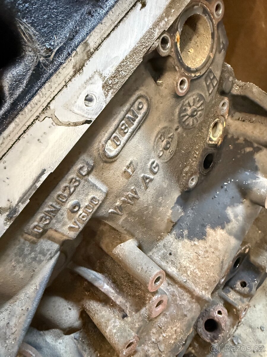 Motor Škoda Superb 3 2.0 tdi 110kw - 3