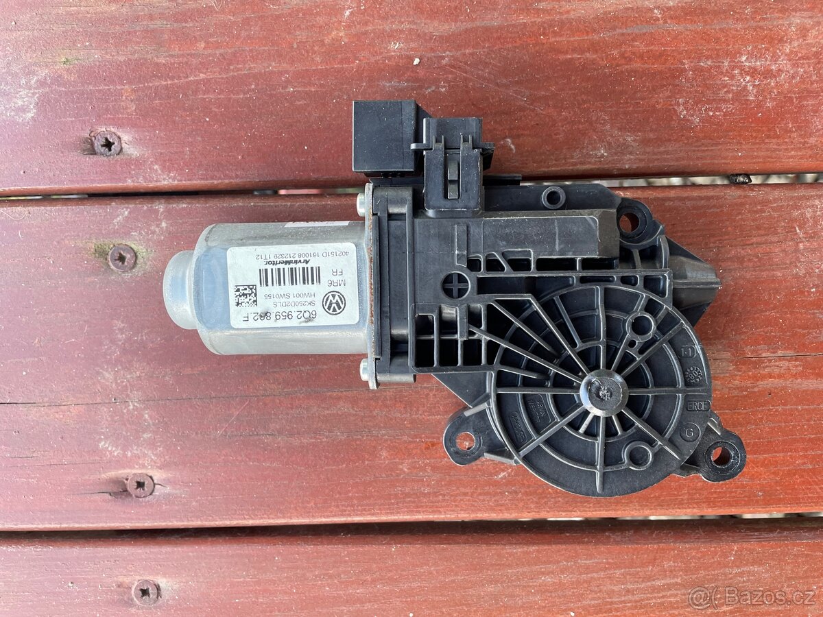 Prodám - ND z Levých předních dveří Škoda Fabia 2, 2010 - 3