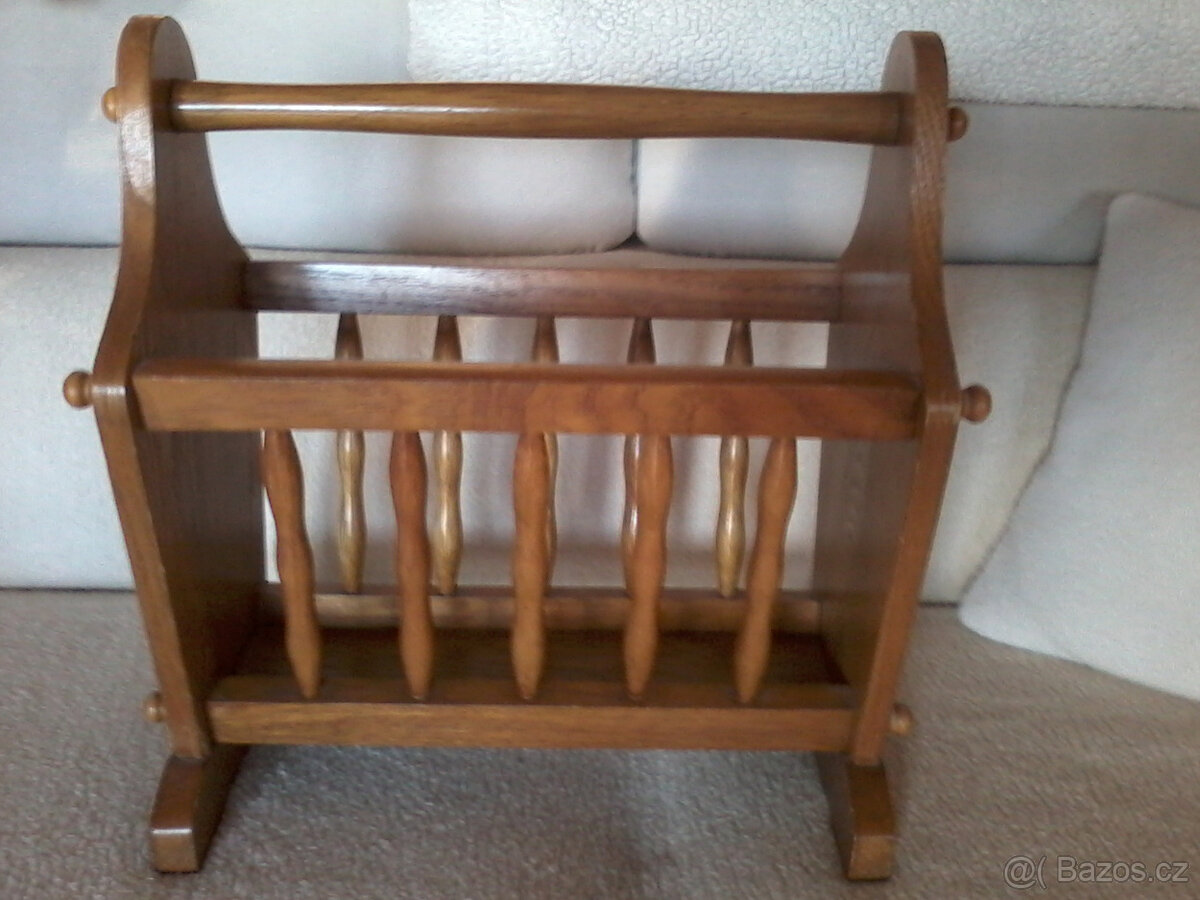 DŘEVĚNÝ BOX NA TISKOVINY - 3