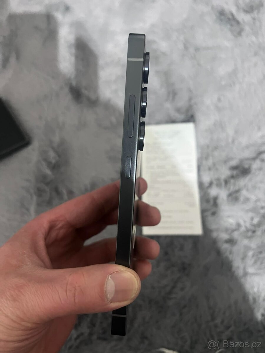 Mobilní telefon - 3