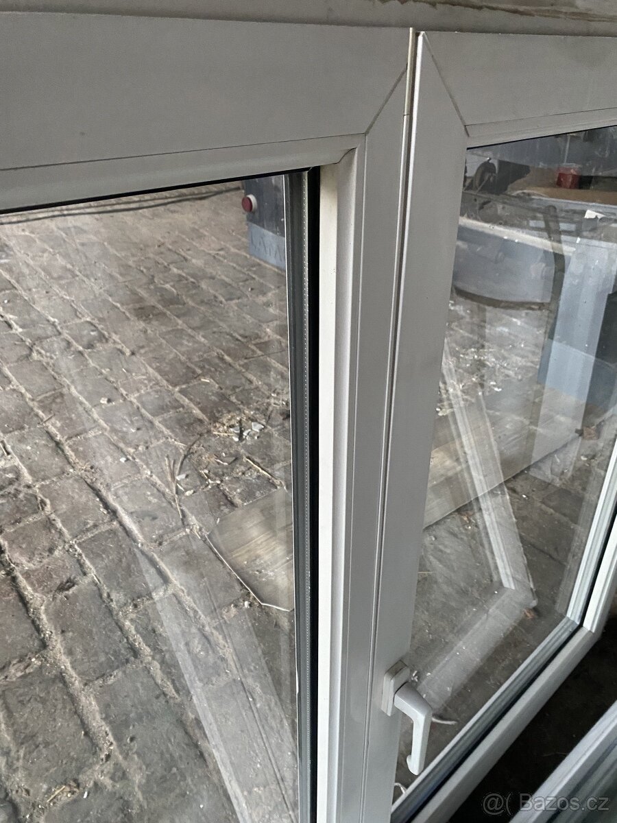 180x132 bílé použité okno - 3