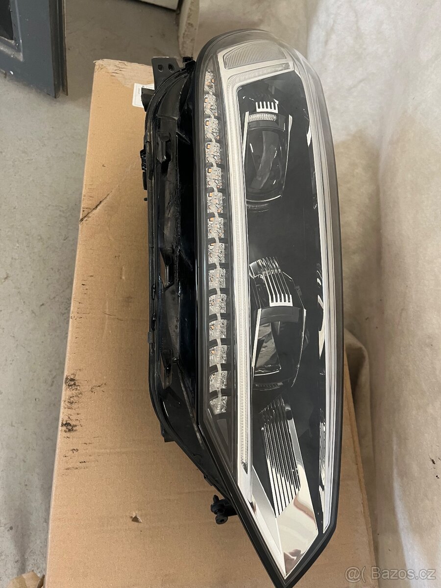 Vw touran svetlo prave - 3