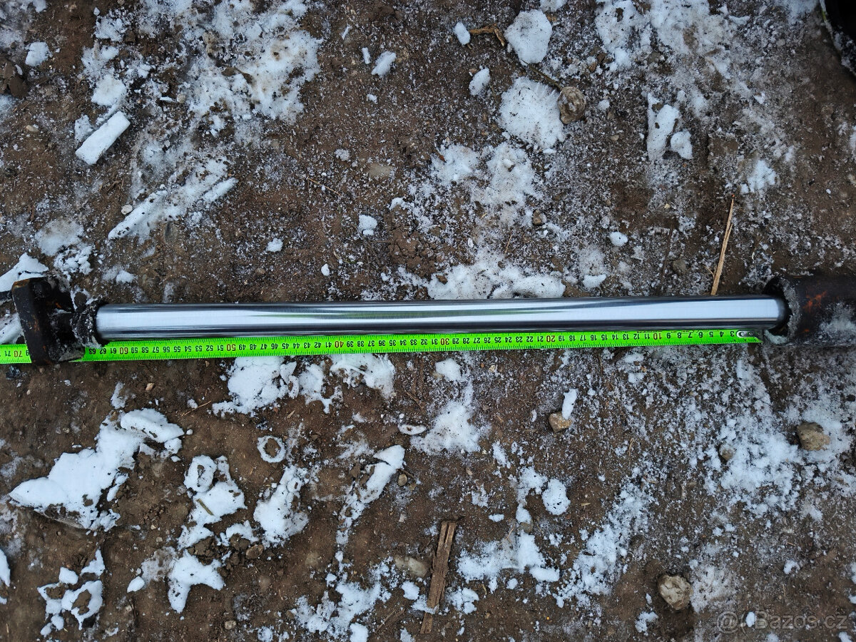 Pístnice dvoučinná - 3