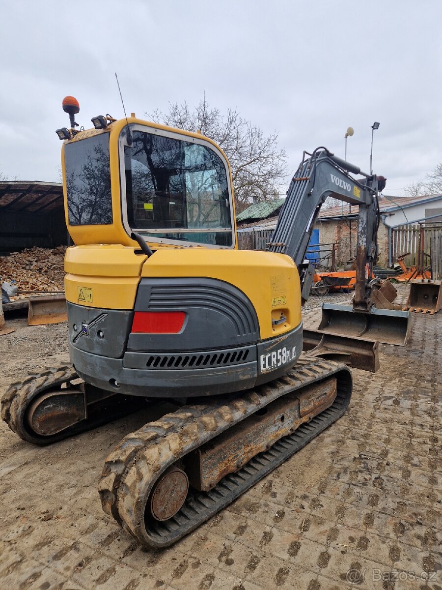 PRODÁM MINIBAGR VOLVO ECR58 PLUS R.V 2007 - 3