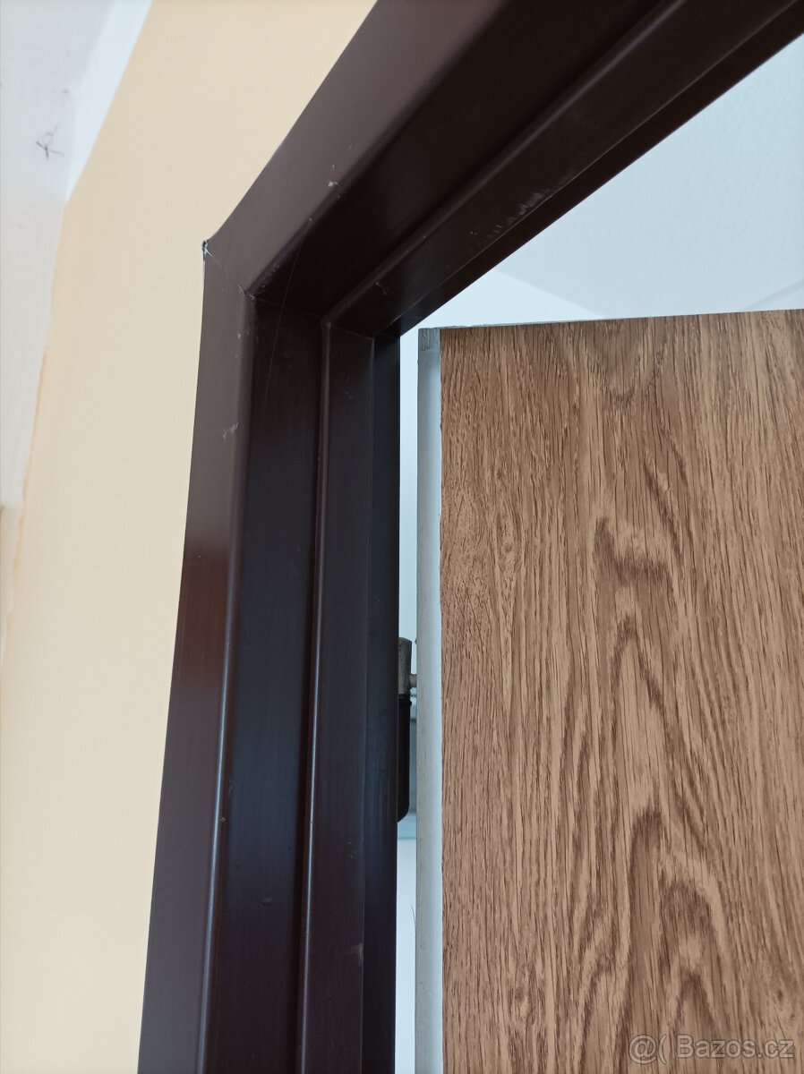 Interiérové dveře a ocelové zárubně - 3