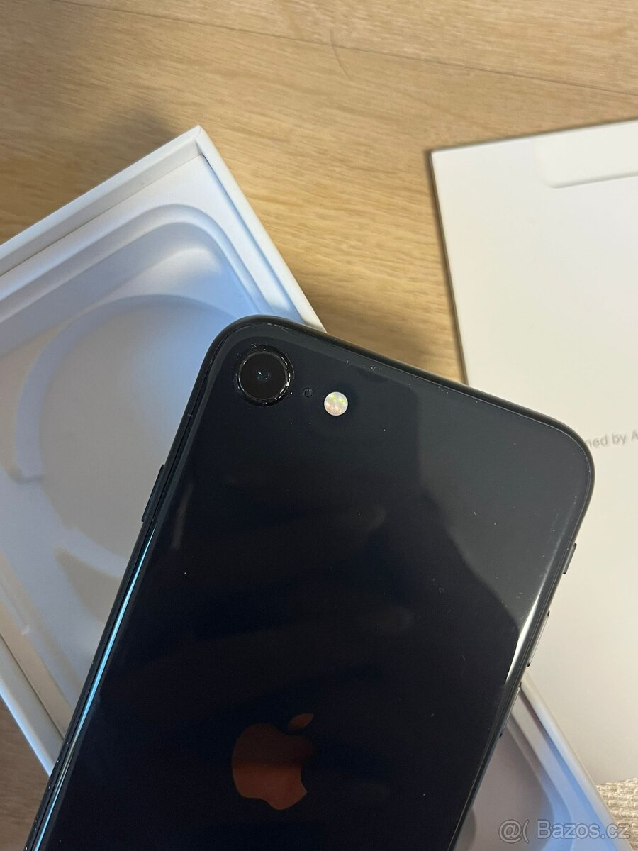 iPhone SE 128 GB - 3