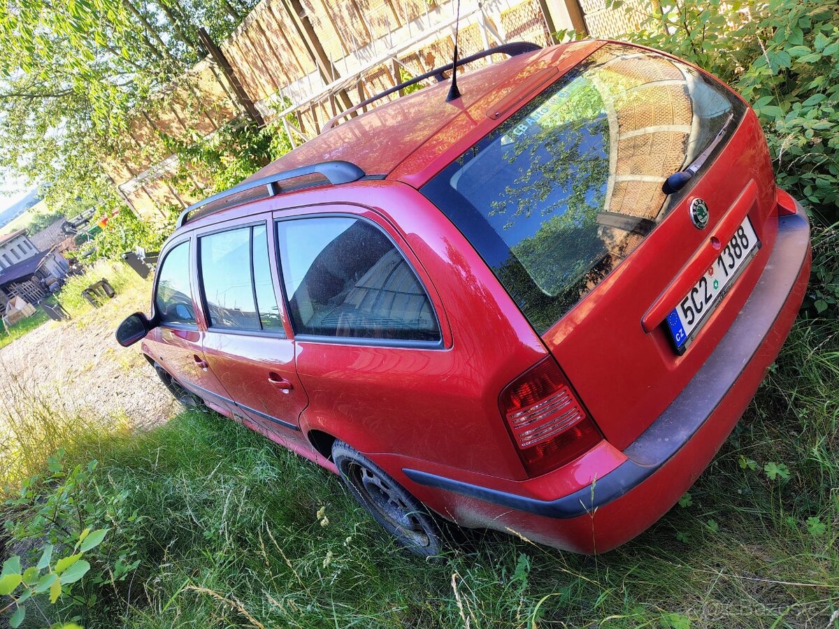 Škoda Octavia I na náhradní díly - 3
