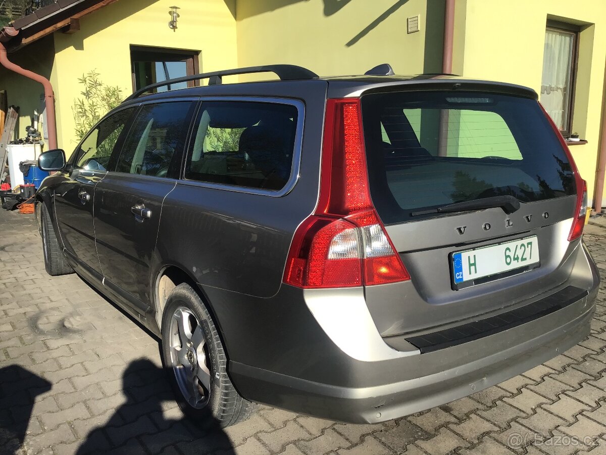 Prodam Volvo V70 2,5 Turbo Benzin,LPG,Rv.2009, SERVISKA - 3