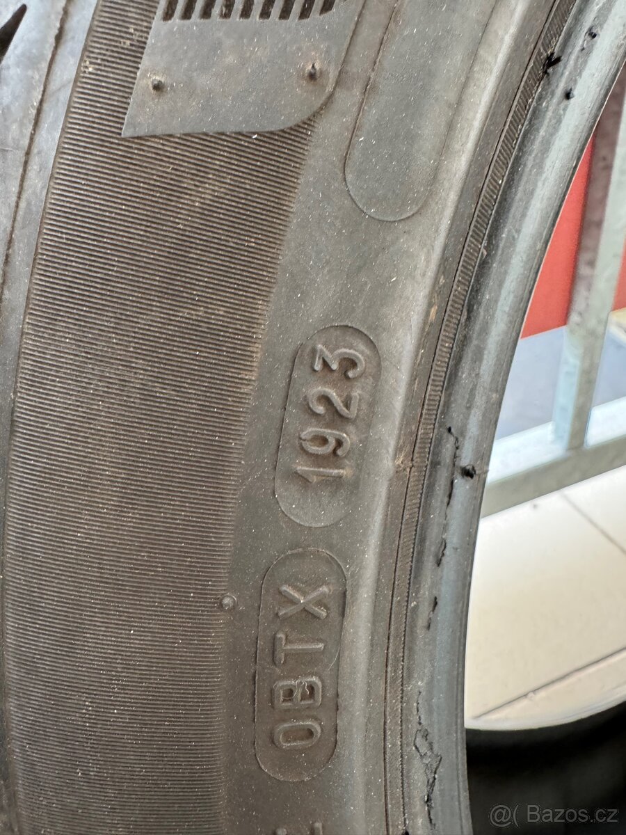 Michelin 235/45/18 letní - 3