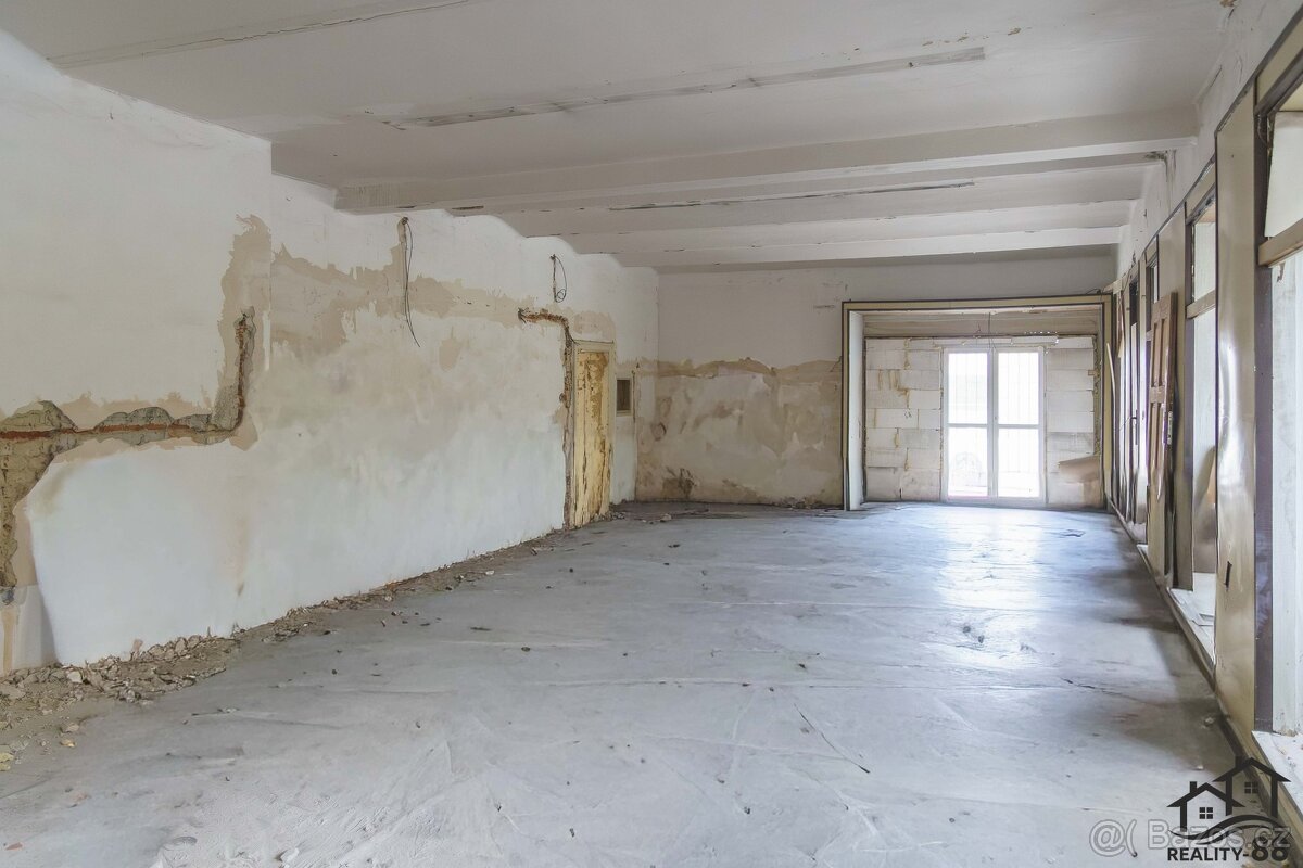 Prodej obchodního prostoru 700 m², Orlová - Město - 3
