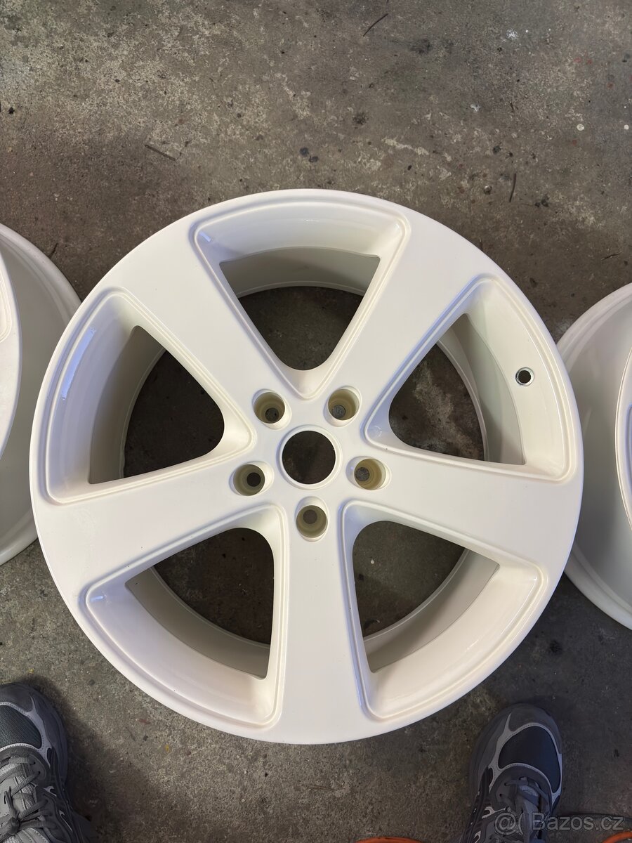 Alu kola R20 (5x130) - 3