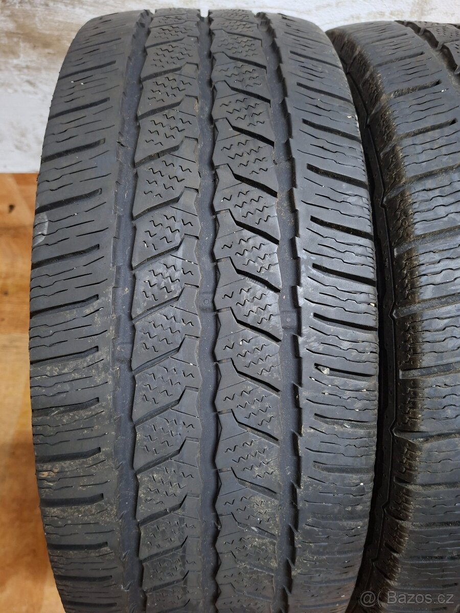 Zimní pneu 225/65/16 C Michelin - 3