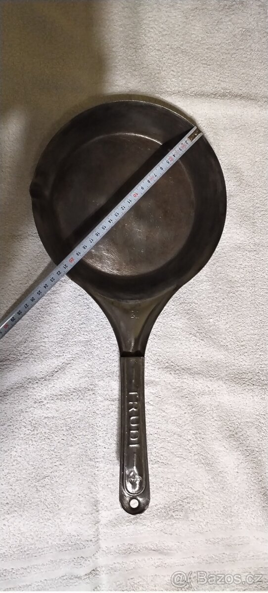PÁNEV TRUDI - 3