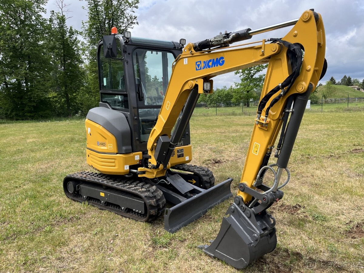 Pásové minirypadlo / bagr XCMG XE27e Pro - 3