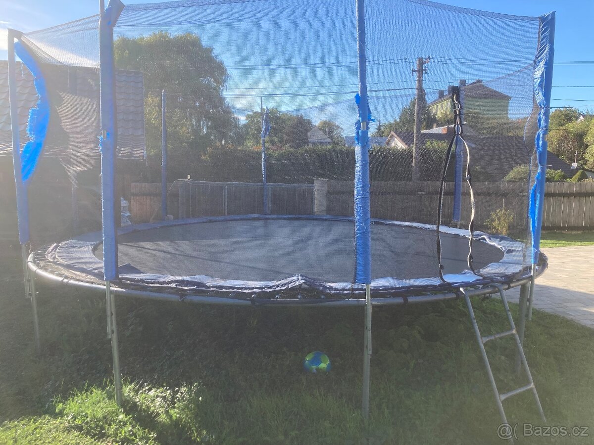 Velká trampolína. - 3
