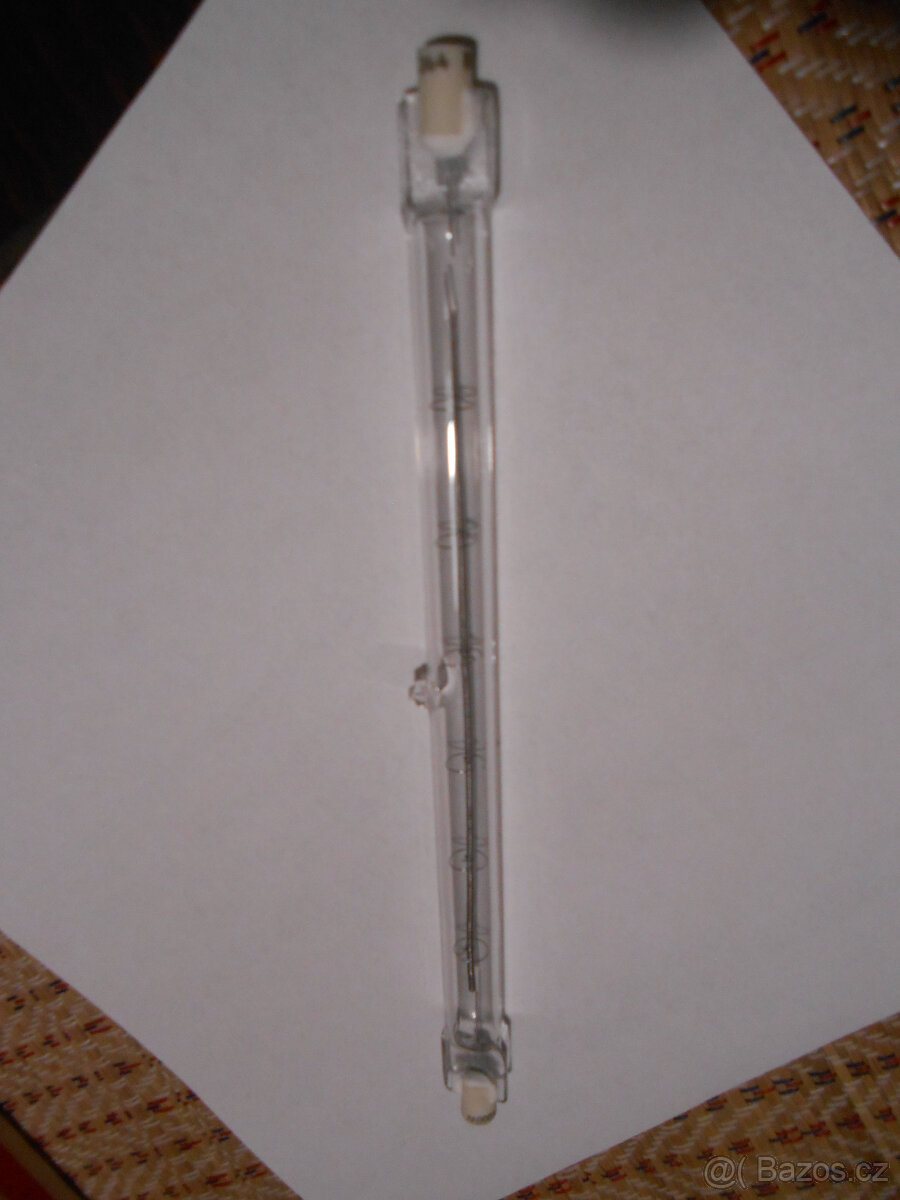 Halogenová žárovka TESLA - 3