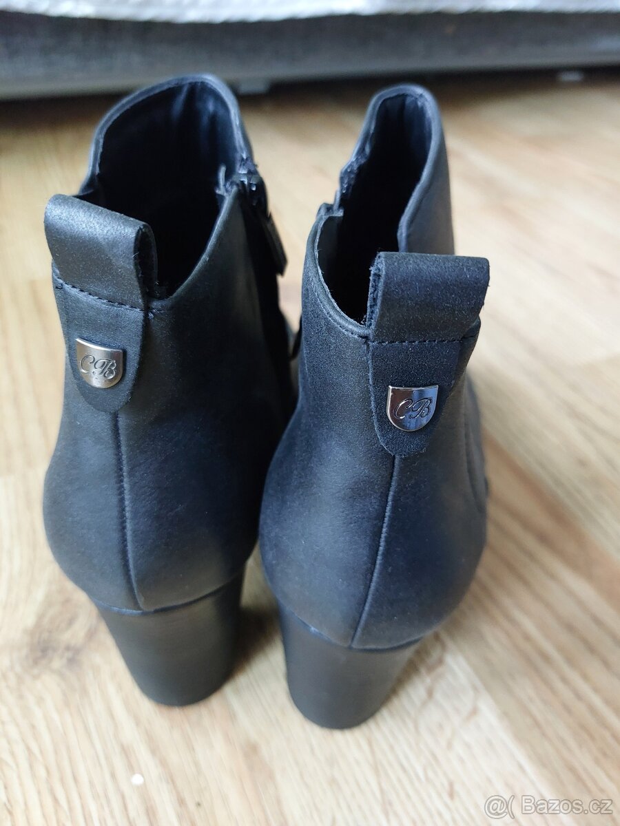 NOVÉ kotníkové zimní boty velikost 39 PC 899,- - 3