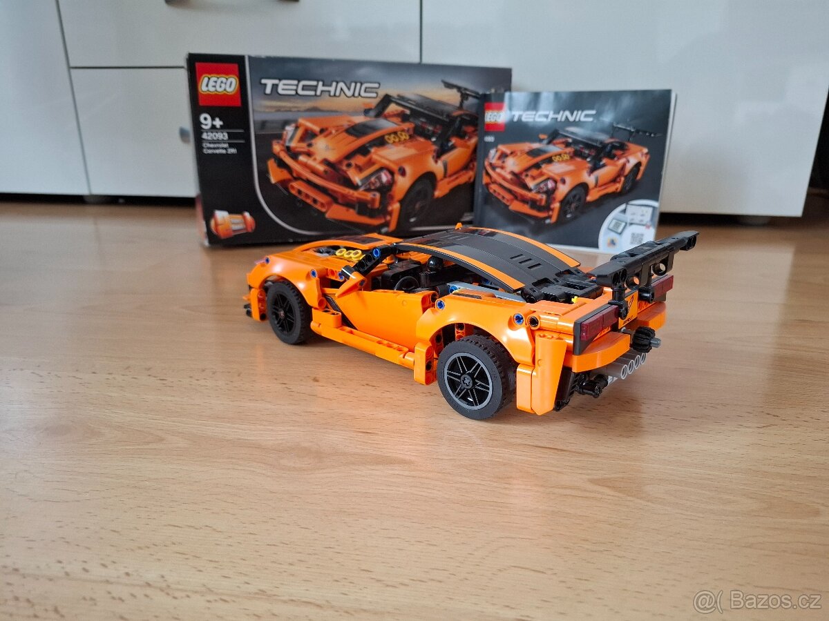 Lego Technic 42093 Chevrolet Corvette ZR1 - 3