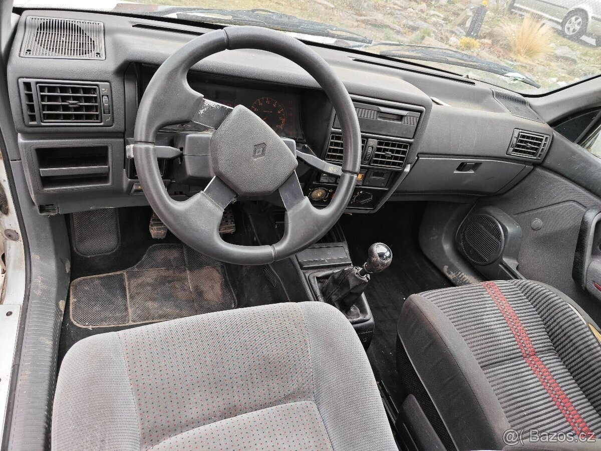 Renault 19 1,816V 99kw - 3